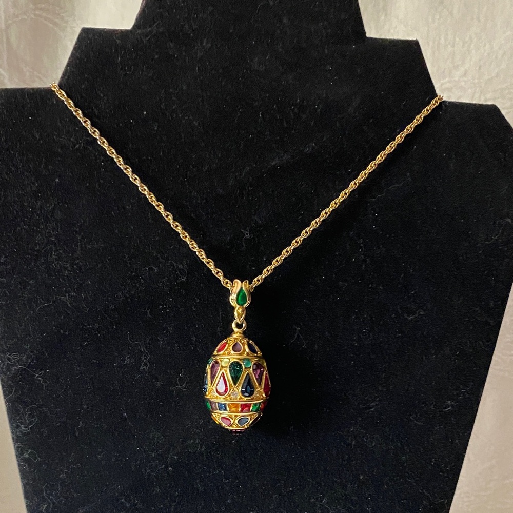 Joan Rivers Multicolor Faberge Egg  Pendant Necklace … 30” Chain Hallmark Tag